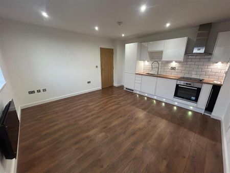 Carlton Square - Photo 4