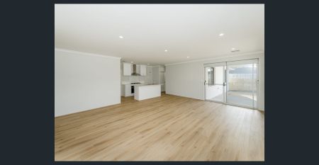 Smell the fresh ocean air! - Photo 3