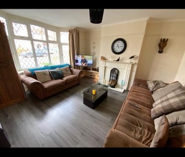 2 bedroom house - semi-detached to rent - Photo 1