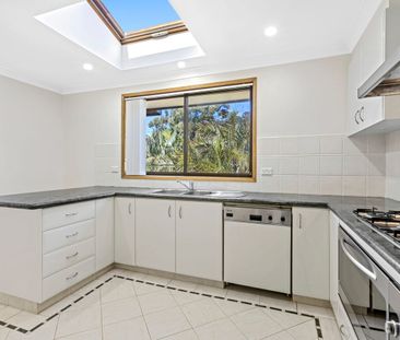 Spacious Family Home! - Photo 2