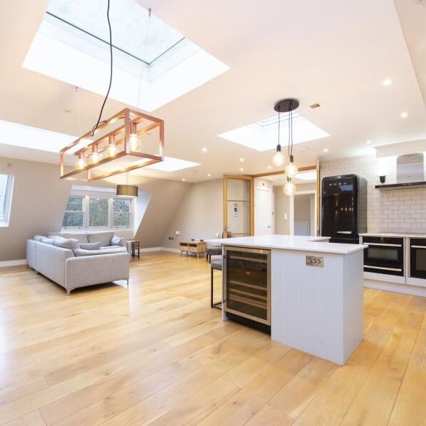 2 Bedroom Flat To Let - Photo 1