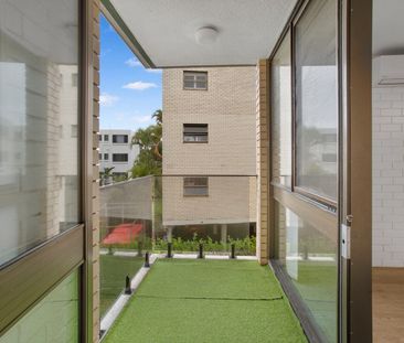 2 Bedroom Air-conditioned Unit in the heart of Cotton Tree! - Photo 4