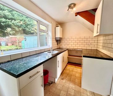 Campion Gardens, Chard, Somerset, TA20 - Photo 4