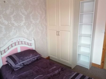 12 Fountain View, Bailieborough, County Cavan - Photo 3