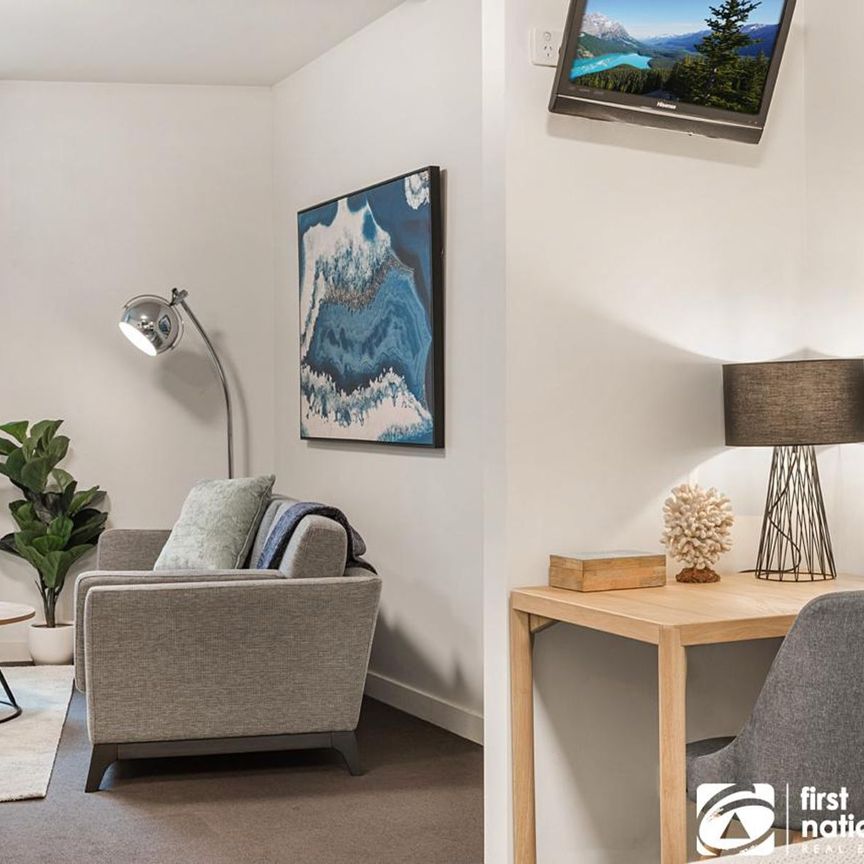 Perfect Urban Retreat in Melbourne! Fully Furnished! - Photo 1