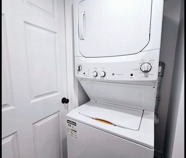 For Lease - 21 Wilkes Crescent, Toronto, Ontario - Photo 2