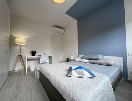 Via Giuseppe Dezza, Milan, Lombardy 20144 - Photo 4