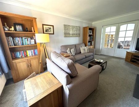 3 Bedroom Semi Detached To Let - Photo 3