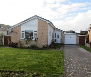 2 bedroom detached bungalow to rent - Photo 1