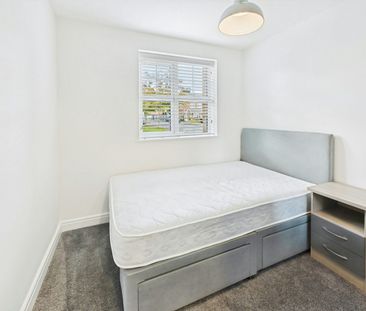 Flat to rent on - Photo 2