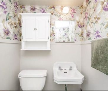 2000 West 43rd Avenue apartment — Vancouver, BC (4-Bedroom) - 4 Bedroom - Photo 4