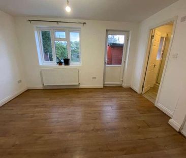 Hooks Hall Drive, Dagenham, RM10 - Photo 3