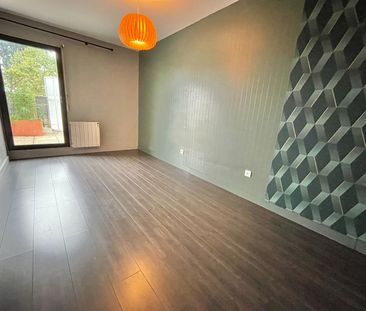 A Louer - Nantes Rd Pt De Paris - Grand Appartement De Type 2 De 59.33 M² - Photo 2