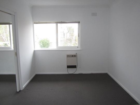 6 / 13 Lansdowne Road, ST KILDA EAST - Photo 1