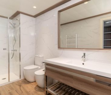 4 room luxury House for rent in Sabadell, Spain - Photo 3