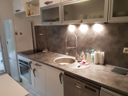 Location Appartement 2 pièces 53m² MARSEILLE 9ème - Photo 2