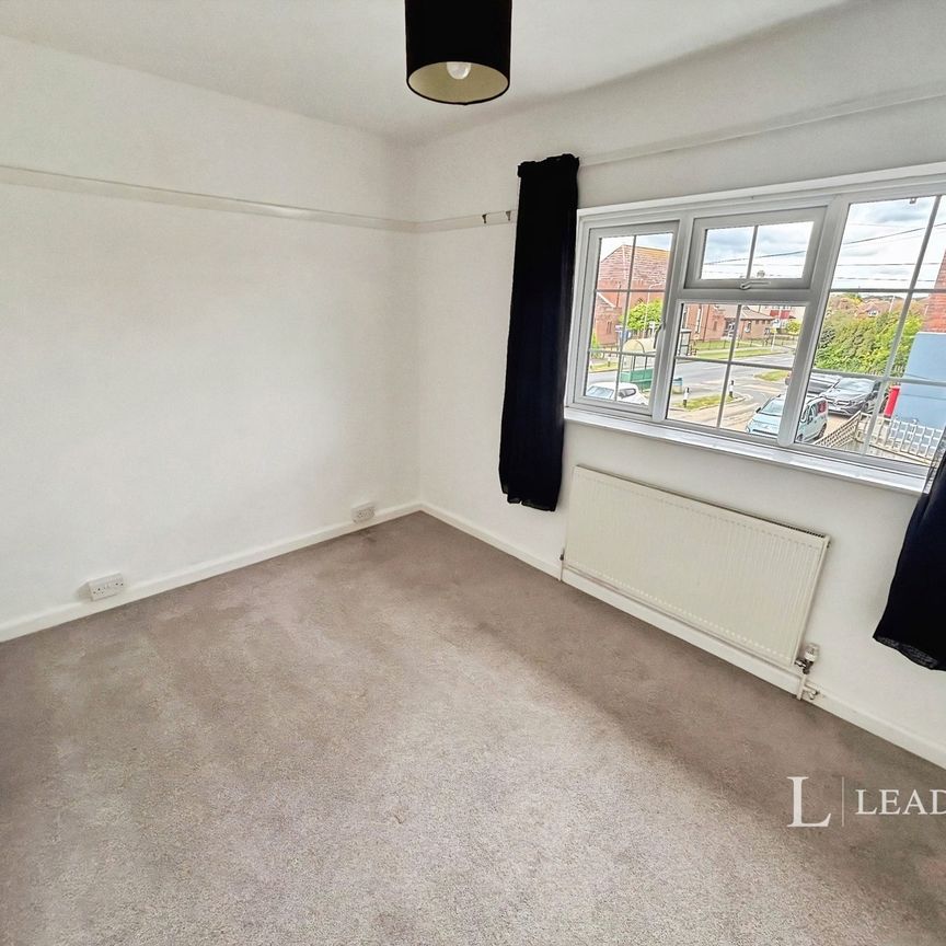 2 bedroom apartment to rent Orchard Parade, Eastbourne, BN20 - Photo 1