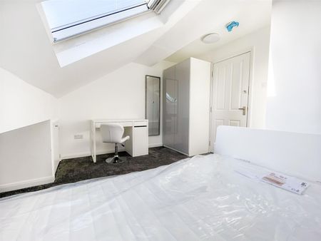 Wolseley Gardens, Newcastle Upon Tyne - Photo 3