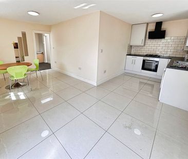 Thorney Mill Road, Iver, Buckinghamshire, SL0 - Photo 6