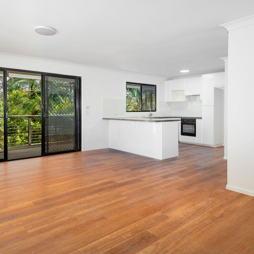 PRIVATE HOME IN BUSH SETTING - Photo 1