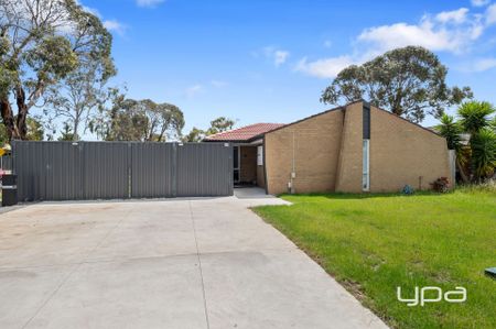 FULLY RENOVATED 4-BDRM FAMILY HOME IN MELTON WEST - Photo 2