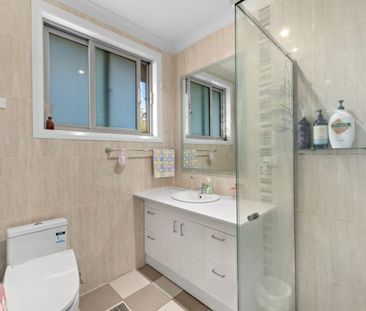 15 Belconnen Way, Weetangera ACT 2614 - House For Rent | Domain - Photo 4