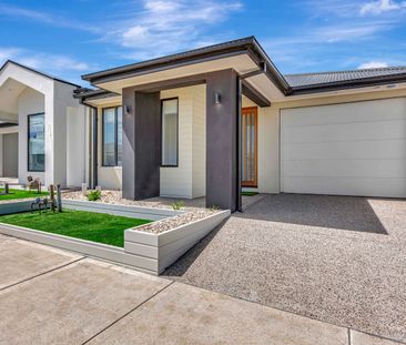 18 Chamomile Road, Kalkallo VIC 3064 - House For Rent | Domain - Photo 6