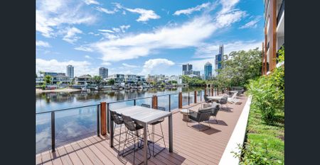 Stunning Level 8 River-View Apartment – Two Bedrooms - Photo 2