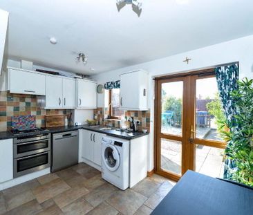 17 Kinnegar Drive, Holywood, BT18 9JQ - Photo 4