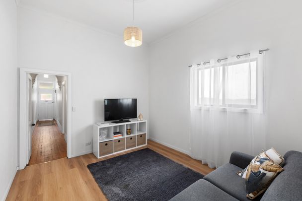 265 Bridge Street, Port Melbourne VIC 3207 - House For Rent | Domain - Photo 1