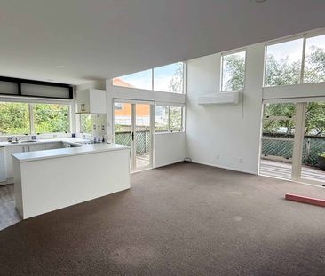 Parnell, three bedroom - Photo 2