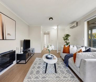 Comfort, Style & Convenience in a Great Werribee Location - Photo 3