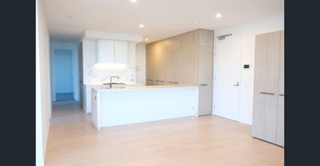 Brand New 3 Bedrooms , 2 bathroom and 2 basement carpark apartment in Sky Garden - Photo 3