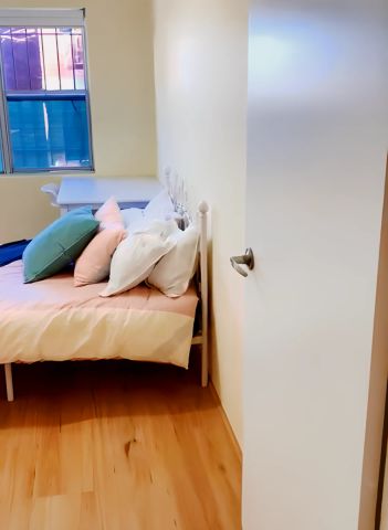 2 bed 1 bath - Photo 3