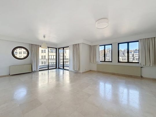 Appartement te huur - Photo 1