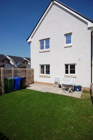 2 bedroom semi-detached house to rent - Photo 3