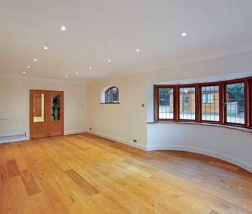 5 bedroom detached house to rent - Photo 2