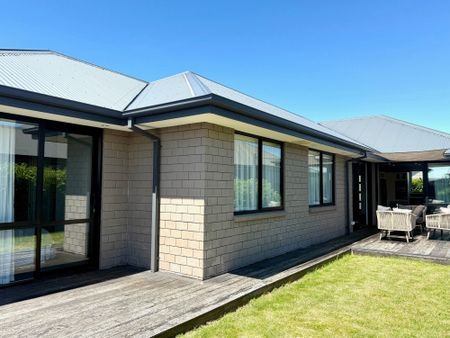 Wigram, 5 bedrooms - Photo 2