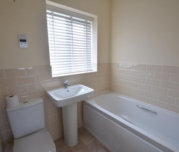 3 bedroom detached house to rent - Photo 6
