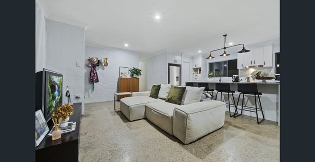 Buderim 'on top' ... character filled family home - Photo 1