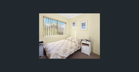 SPACIOUS APARTMENT IN BOUTIQUE BUILDING - Photo 5