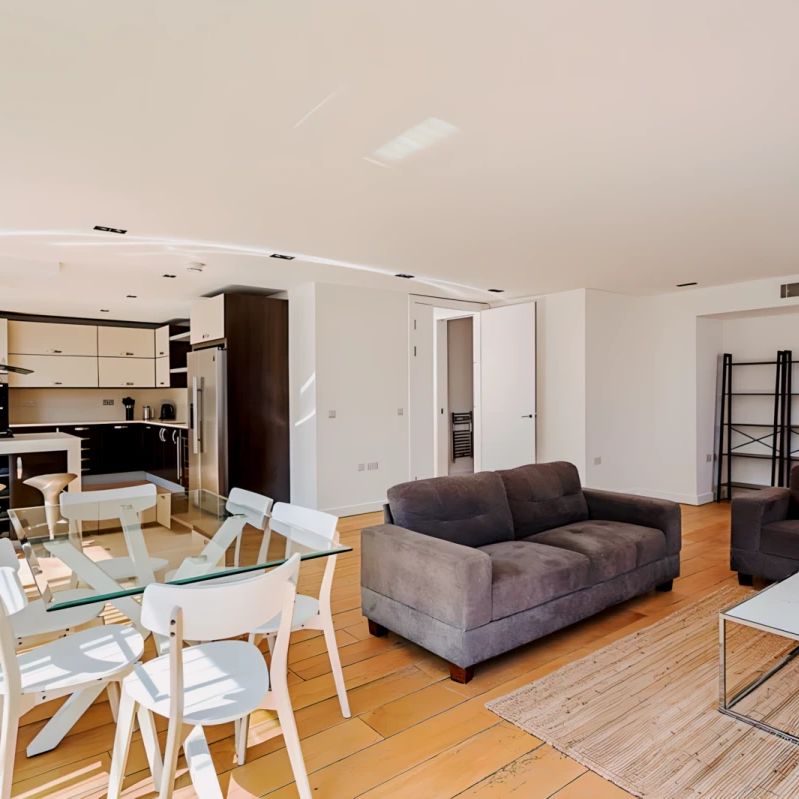 3 Bed Apartment - Photo 1