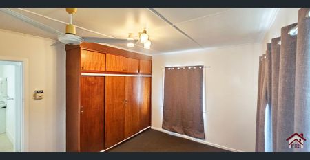 EASY LOW MAINTENANCE PROPERTY - Photo 2