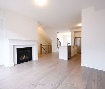 Townhouse For Lease | W8129434 - Photo 4