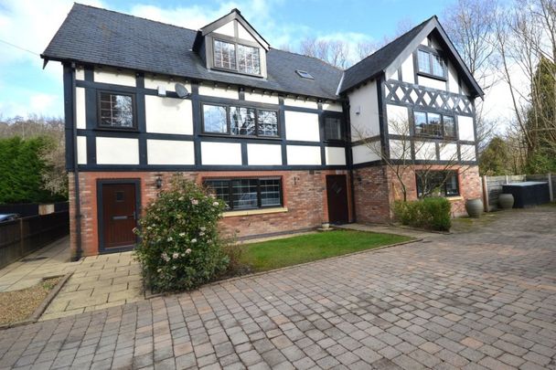 Bridge Lane, Bramhall - Photo 1