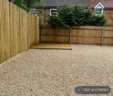 1 bedroom in a house share to rent - Photo 2