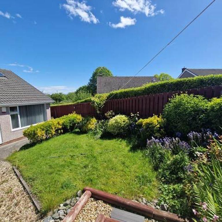 3 bedroom bungalow to rent - Photo 1