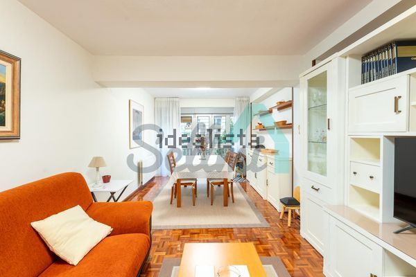 Alquiler de piso en Calle Joaquín Manzanares - Photo 1