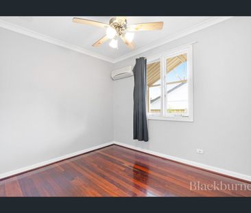 THREE BEDROOM FAMILY HOME - Photo 4