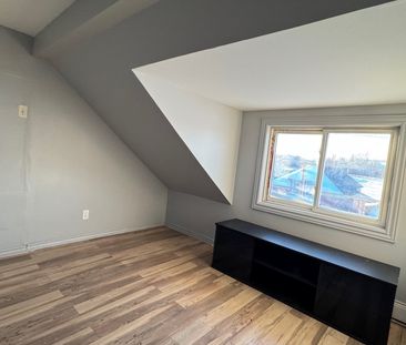 385-387 Cathcart St. - Photo 1